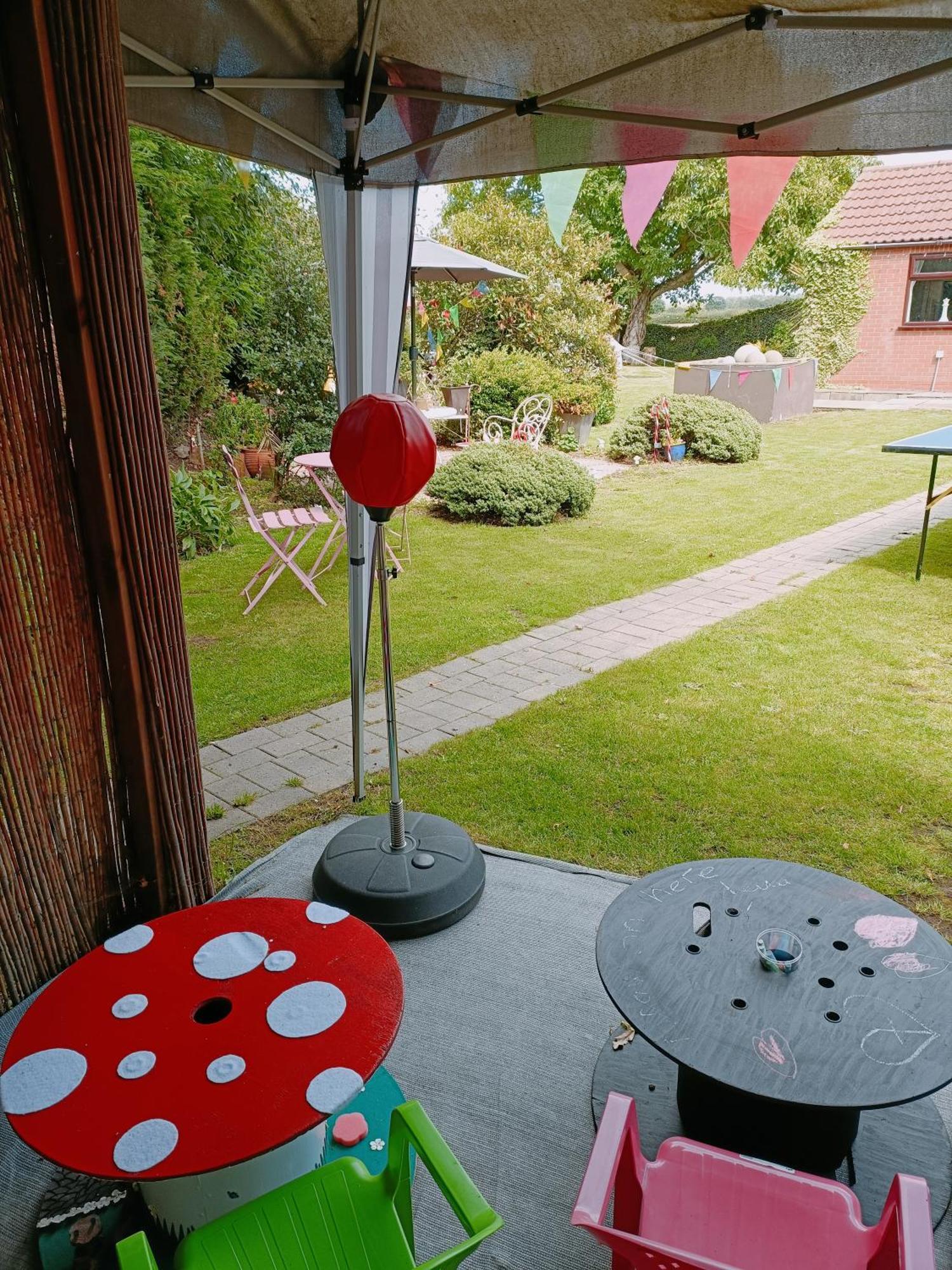 The White Dove Bed And Breakfast With Glamping Newark Showground Dış mekan fotoğraf